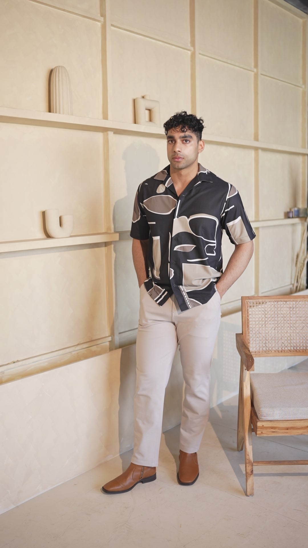 Retro Knit Shirt Printed- Black-Gold